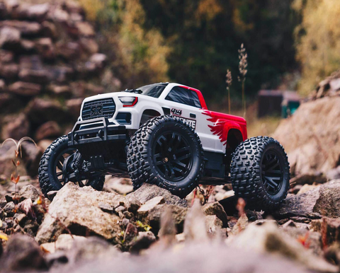 ARRMA 1/10 GRANITE 4X4 MEGA 550 Brushed Monster Truck RTR, Red